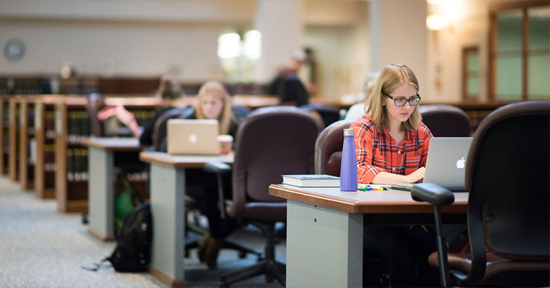 Σχολική διαμεσολάβηση - Δικηγόρος Αθήνα - Νάντια Καραμπάτσου (photo by University of Virginia)
